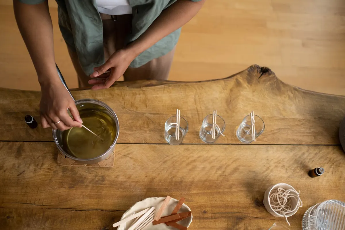 Candle Making Troubleshooting Checklist: Sinkholes, Frosting and Cracks